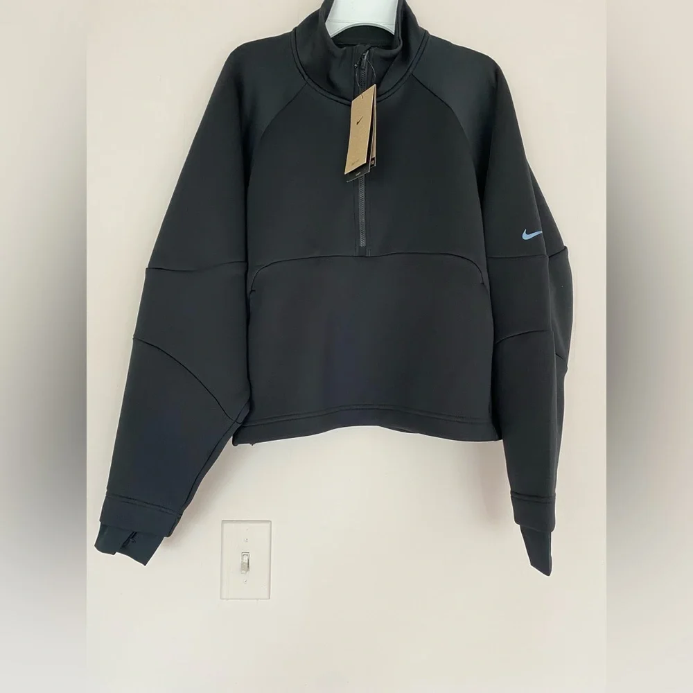 Nike Sustainable Materials
Nike Dri-FIT Prima
Women's 1/2-Zip Training Top - Picture 12 of 12